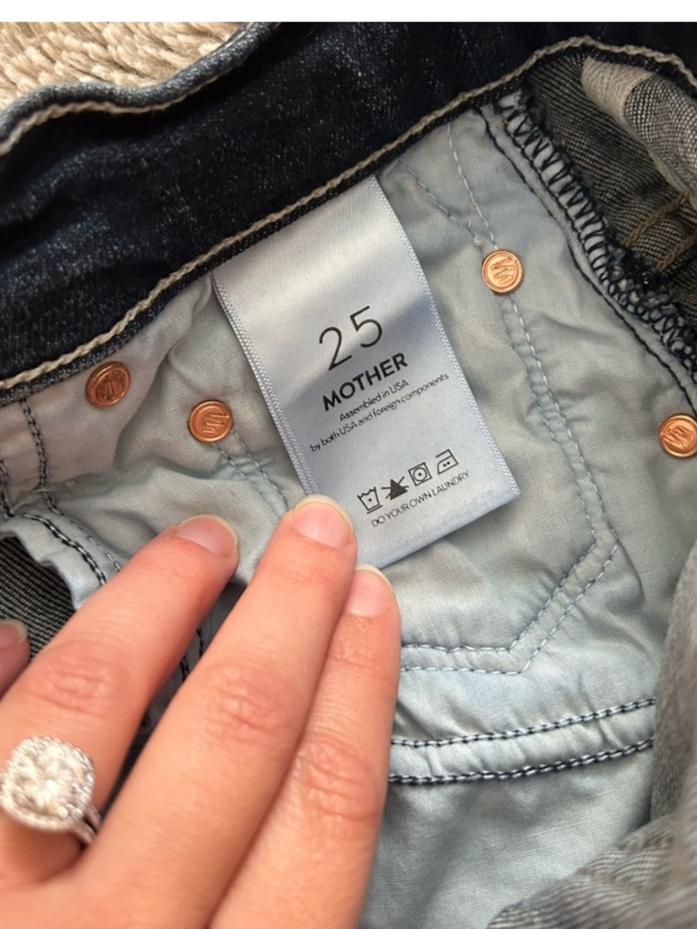 ❤️MOTHER DENIM•THE INSIDER CROP STEP FRAY~Love On The Edge❤️VVEUC $248 - Picture 6 of 10